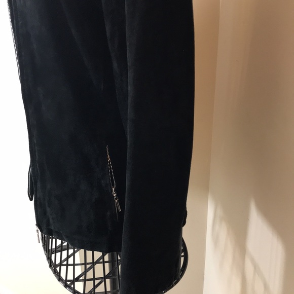 Natural Beauty Basic Black Suede Zippered Fully Lined Jacket with Side Pockets - Picture 3 of 10